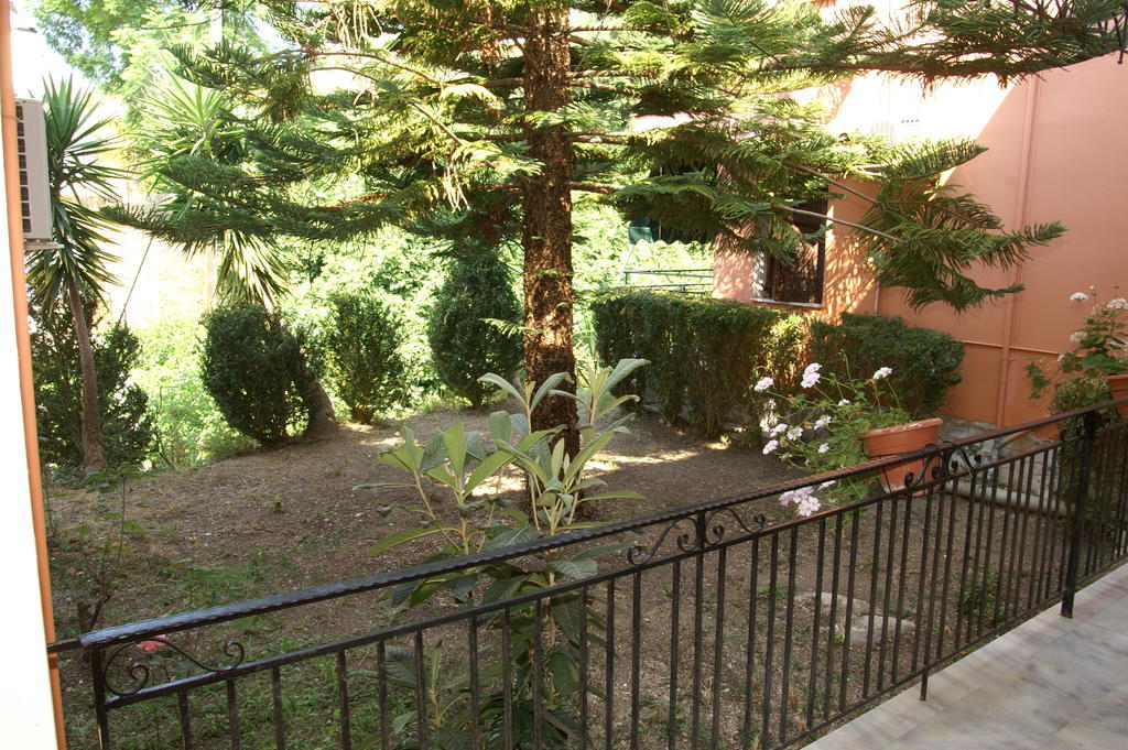 Milos Studios Parga Exterior photo